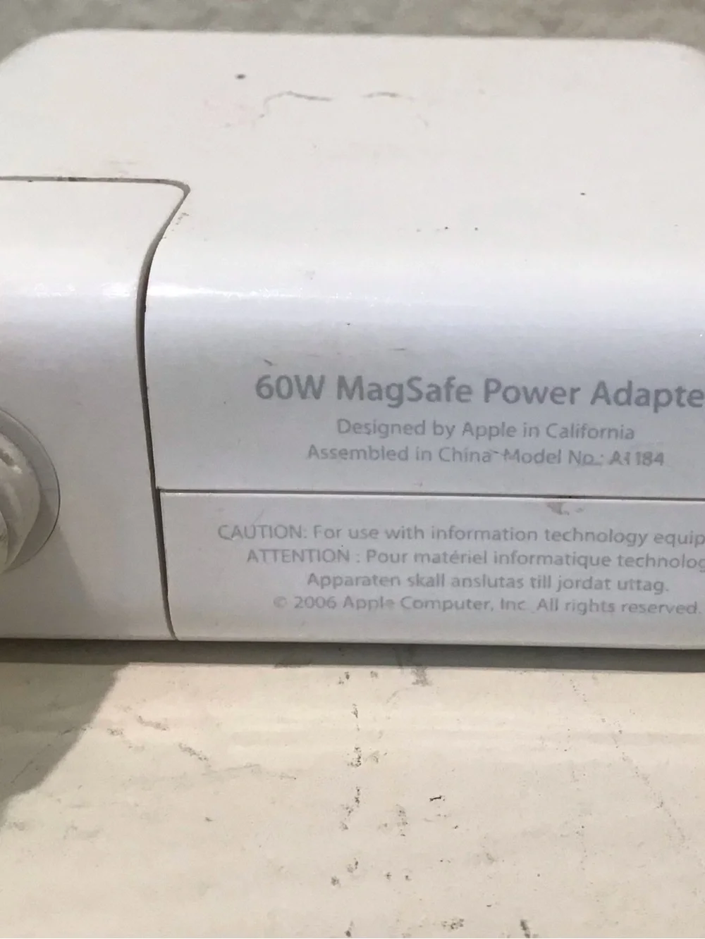 Apple 60W MagSafe Power Adapter in White